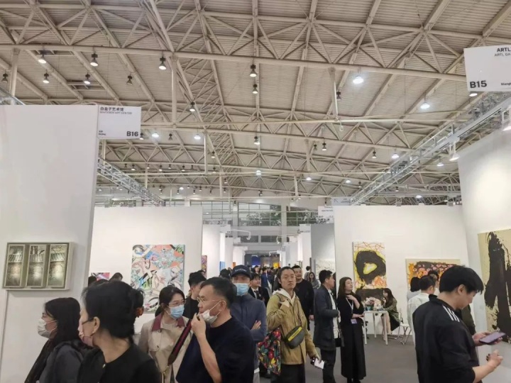 
北京当代·艺术博览会首日现场
摄影：董林
