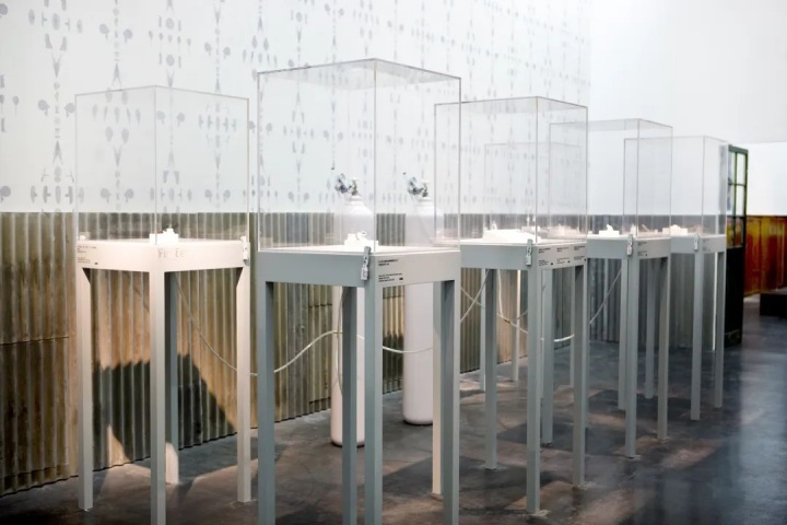 “王墒：搜集确凿的证据” 宋冬策划，展览现场

UCCA北京，2011
（摄影：唐萱）
