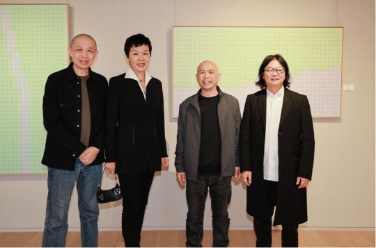 策展人李旭、创始人简Jennifer、艺术家陈荣义、艺术家丁乙
策展人李旭、创始人简Jennifer、艺术家陈荣义、艺术家丁乙