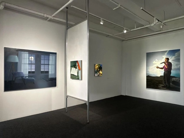 年轻艺术家群展“失律物”展览现场
PETITREE画廊,2025
摄影:晓晨
年轻艺术家群展“失律物”展览现场
PETITREE画廊,2025
摄影:晓晨