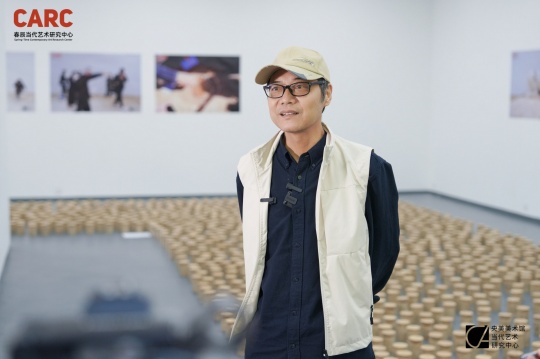 策展人王春辰
策展人王春辰