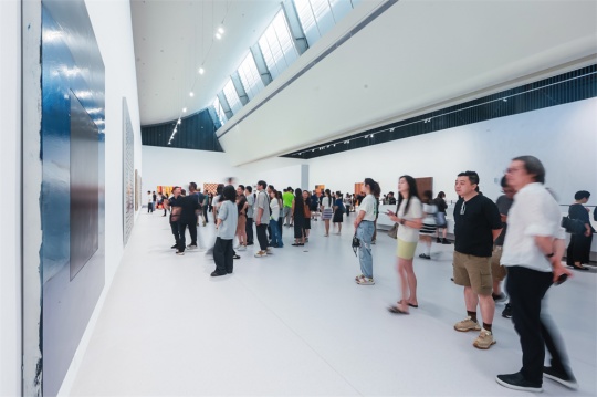 肖恩·斯库利:四川音乐学院美术馆以世界级抽象大展确立学术新坐标 肖恩·斯库利:四川音乐学院美术馆以世界级抽象大展确立学术新坐标
