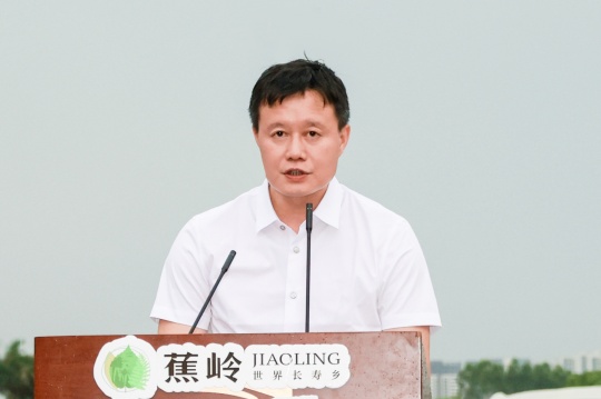 梅州市政府副秘书长徐振东致辞
梅州市政府副秘书长徐振东致辞