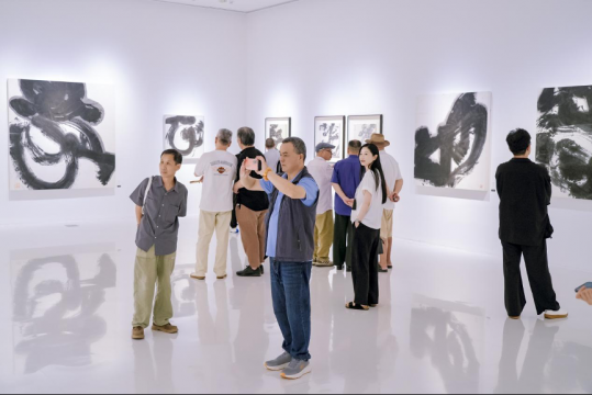 玄意・林邦德墨象艺术展上海开幕:笔墨寻根守正,创新对话时代 玄意・林邦德墨象艺术展上海开幕:笔墨寻根守正,创新对话时代