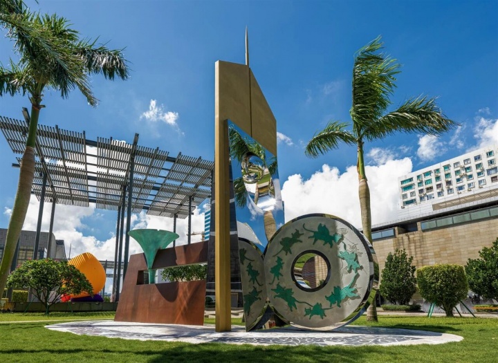 管怀宾,坂口宽敏,金相年(中国、日本、韩国) 《时间塔》
950×700×1200cm  青铜、不锈钢、耐候钢、铝、大理石 2025
 管怀宾,坂口宽敏,金相年(中国、日本、韩国) 《时间塔》
950×700×1200cm  青铜、不锈钢、耐候钢、铝、大理石 2025