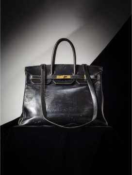 
爱马仕1985年 珍·柏金原版柏金包

图片来源：苏富比

