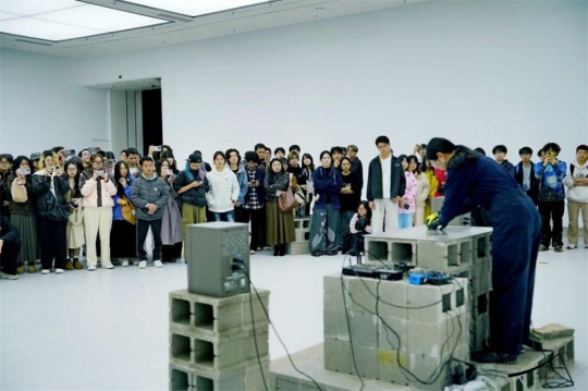 四川音乐学院美术馆“声音与形状：实验艺术展”：展现声音艺术丰富面貌