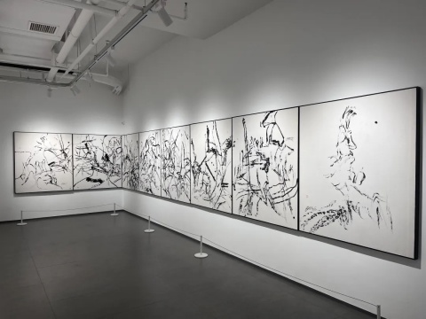 徐善循西岸艺博会作品：“向着那个干净自由的世界，哪怕挪一寸也欢喜。”