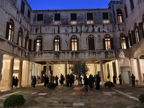 “毛旭辉：家长的故事”在意大利威尼斯格尼玛尼宫博物馆隆重开幕