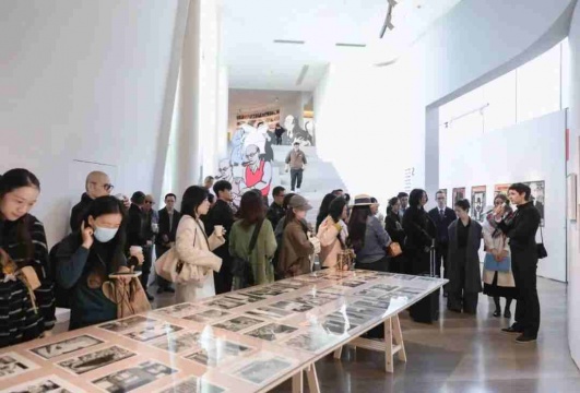 临界知觉：波兰裔平面大师安杰伊·克利莫夫斯基中国首展亮相桂湖美术馆