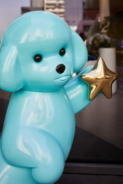 张勇，《陆小球探索队》，2025，不锈钢
