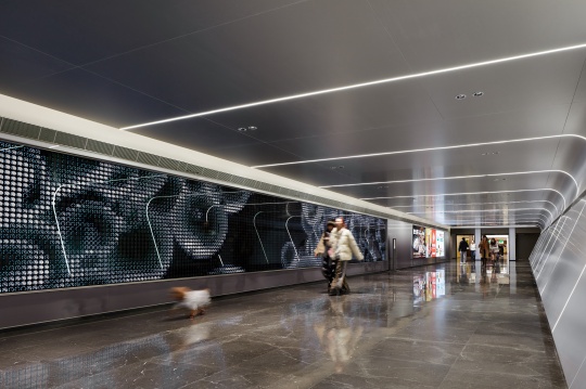 STUDIOstudio，flynnstudio，创意设备与交互：马努艺术，《宇宙诗篇》，2025，机械屏