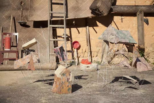 谷搭

孔德林

“清明计划2”现成品装置

尺寸可变

2018

摄影：剑雄
