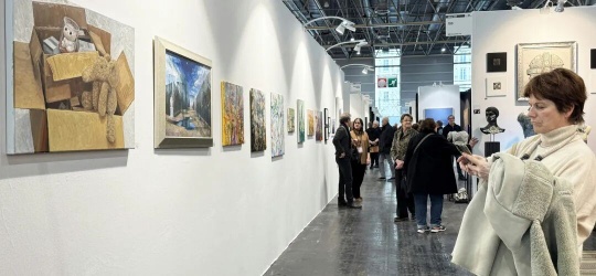 巴黎回声：张肇达水墨“醒狮”展示东方哲思