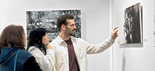 巴黎回声：张肇达水墨“醒狮”展示东方哲思