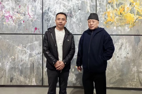 墨谷美术馆合影留念
