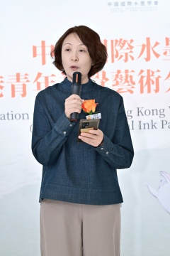 中国美协理事、北京市政协委员、广东省美协副主席廖井梅致辞
