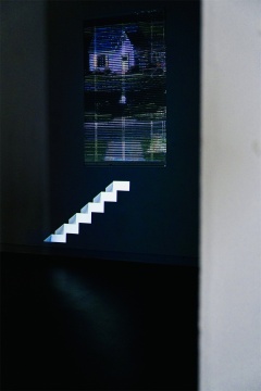 陈野（推荐作品：你即裂隙——陈福婷 丁绵绵 李婧怡 倪梓誉）
