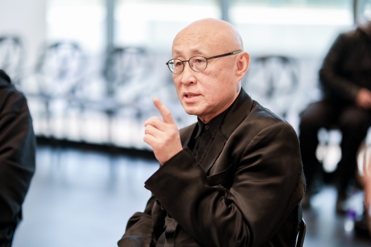 俞可
四川美术学院教授，中国美术家协会策展委员会委员，艺术社会学研究所所长
