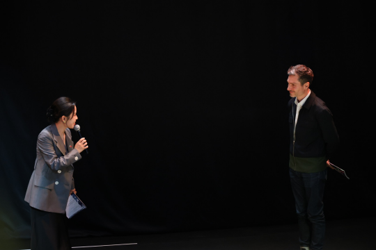 左：徐比莉，1905文化创意园创始人；右：法国编舞家布鲁诺·贝内
