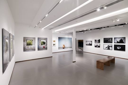 溯源摄影原点，尼埃普斯奖七位得主群展“暗箱”沈阳开展