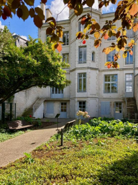 佩罗轩摄影艺术中心（La Villa Pérochon），尼奥尔（Niort），法国
