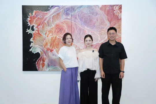 策展人米诺、艺术家时尚、空间主理人李征

