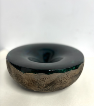 梁芳作品 《永恒系列》&nbsp; 综合材料(大漆、瓦灰、麻布、PLA) 直径25cm 高10cm&nbsp; 2026

