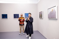 中国首位盲人环球旅行家·曹晟康艺术个展《盲行者》亮相798仚東堂,贾伟